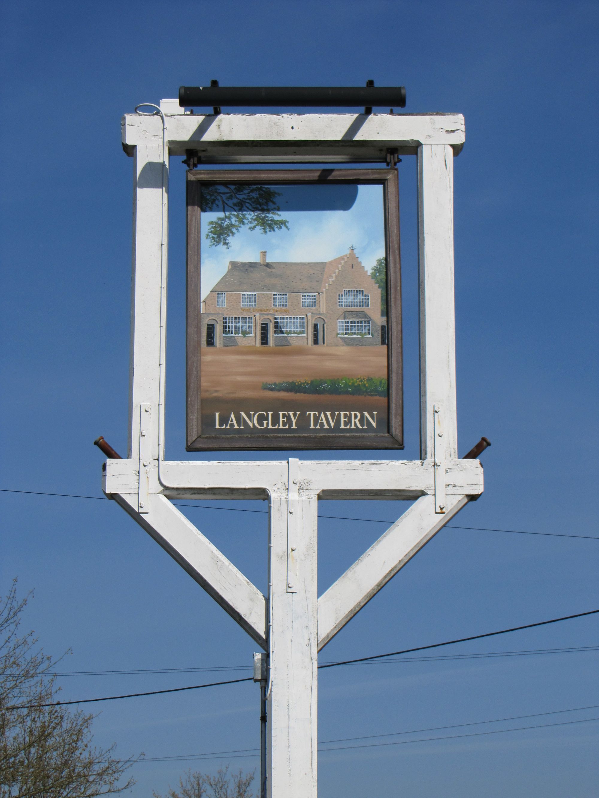Langley Tavern, Langley. (Pub, Sign). Published on 10-04-2011