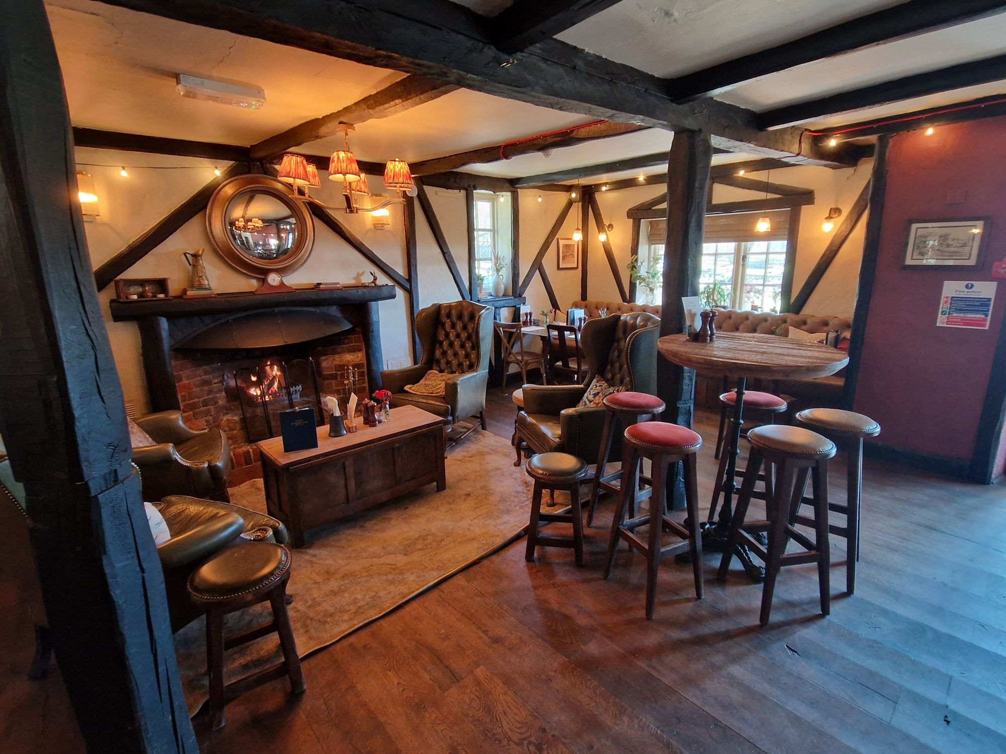 High Corner Inn, Linwood (Photo: Pete Horn - 19/03/2026). (Bar). Published on 19-03-2026