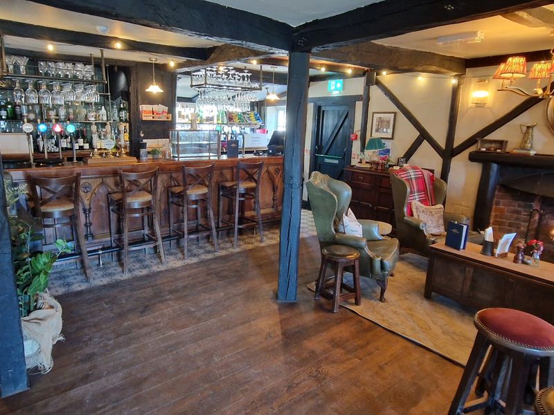 High Corner Inn, Linwood (Photo: Pete Horn - 19/03/2026). (Bar). Published on 19-03-2026 