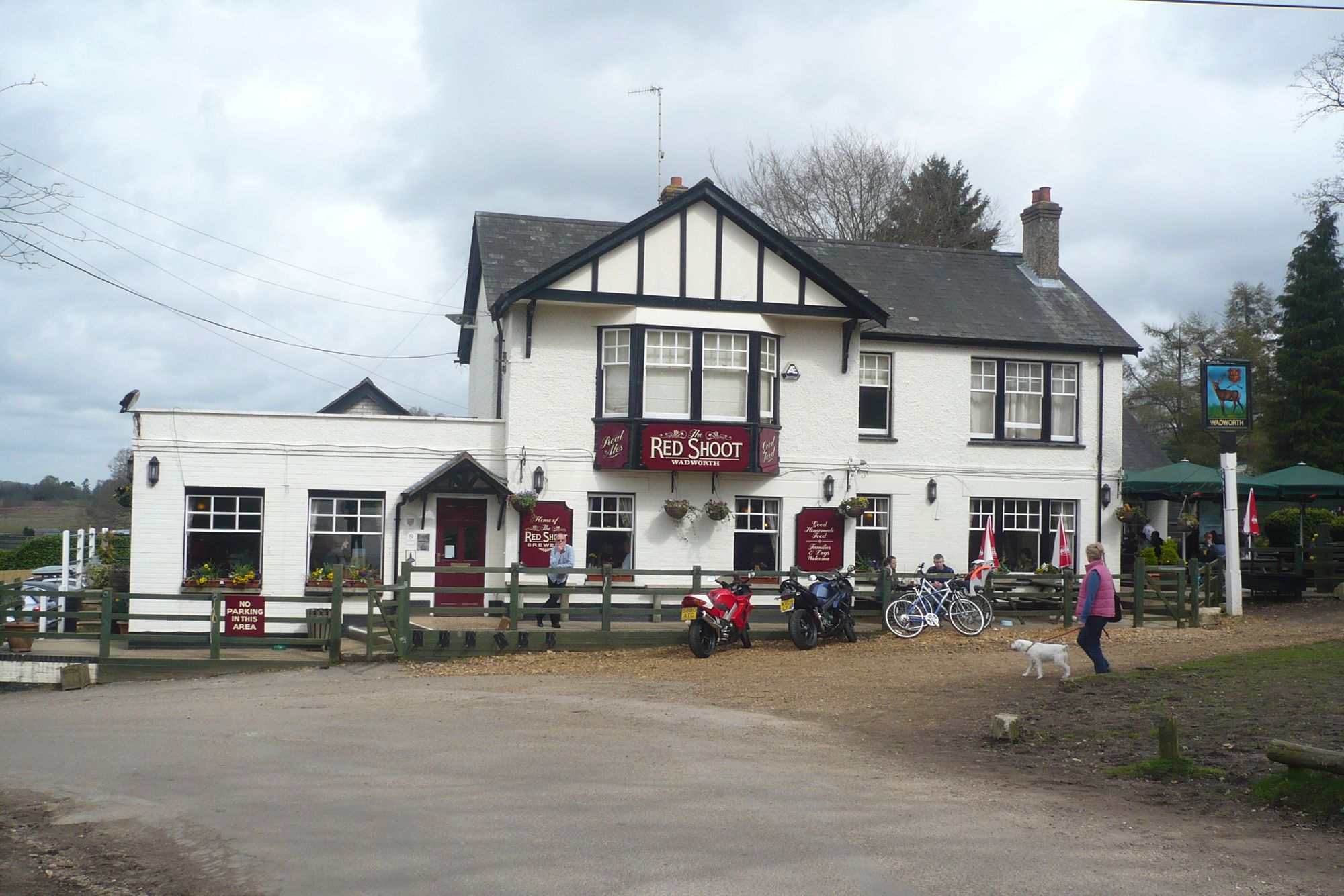 Red Shoot Inn, Linwood. (Pub, External, Garden). Published on 03-04-2011