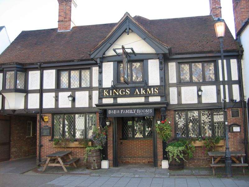 Kings Arms, Lymington in 2010. (Pub, External). Published on 10-10-2010