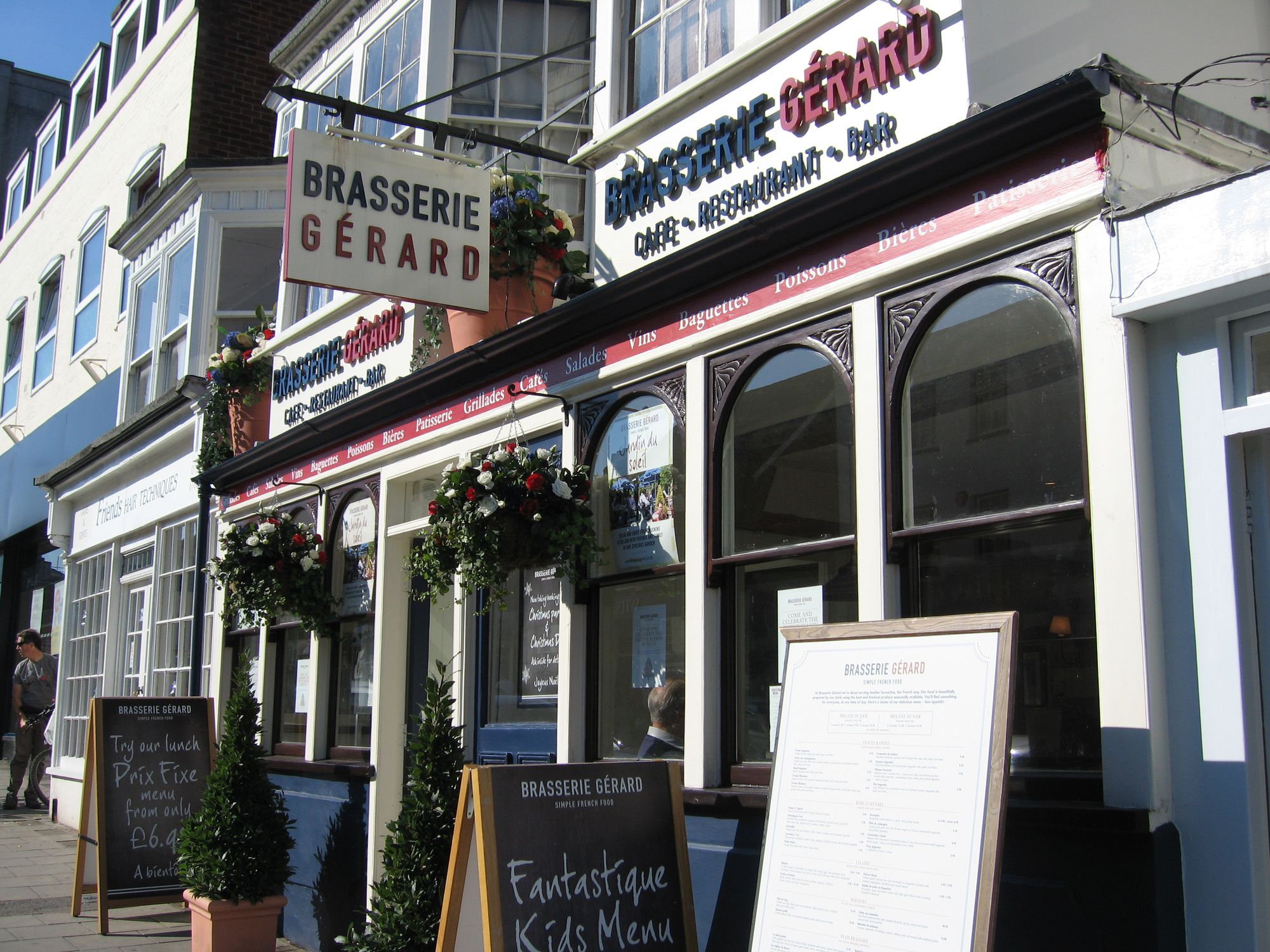 White Lyon, Lymington as Brasserie Gérard in 2010. (Pub, External). Published on 10-10-2010
