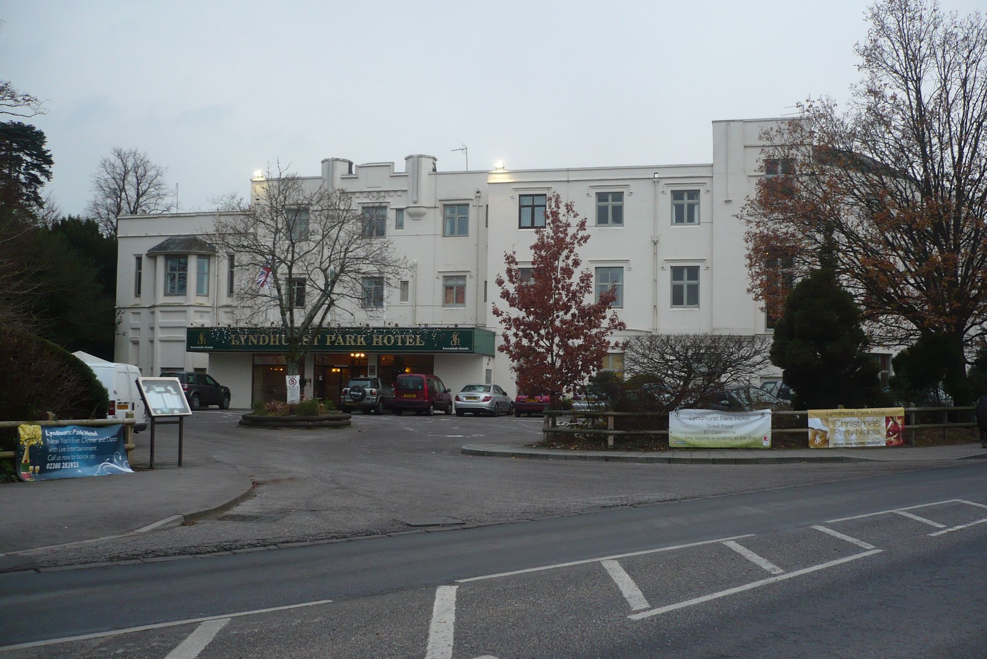 Lyndhurst Park Hotel - 27th November 2010. (External). Published on 27-11-2010