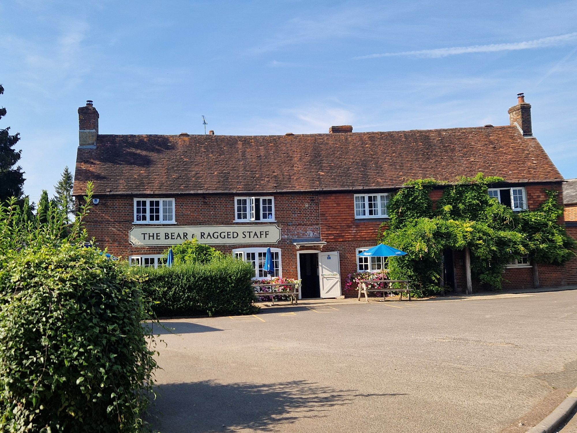 Bear & Ragged Staff, Michelmersh (Photo: Pete Horn - 17/08/2025). (Pub, External, Key). Published on 17-08-2025