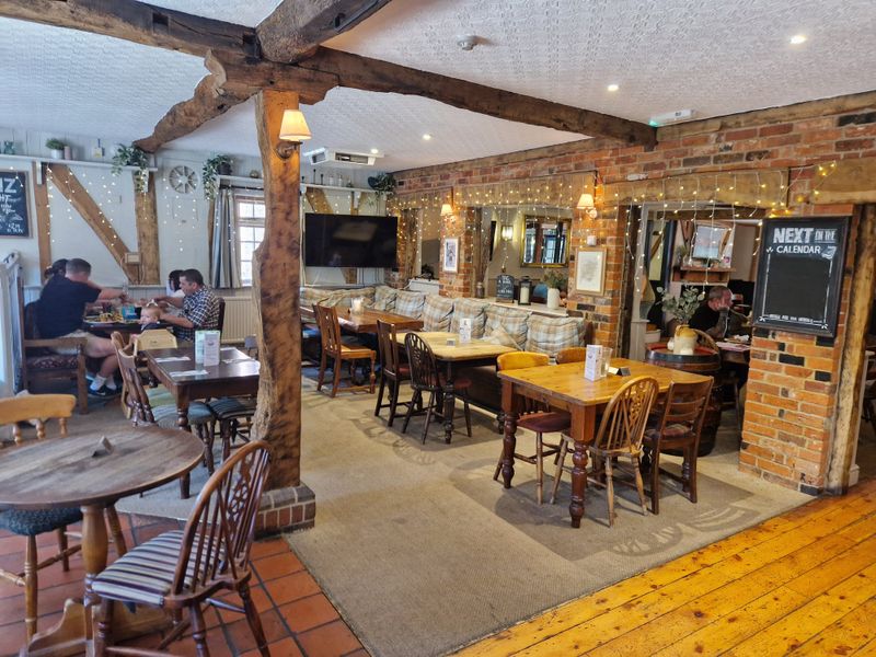 Bear & Ragged Staff, Michelmersh (Photo: Pete Horn - 17/08/2025). (Restaurant). Published on 17-08-2025 