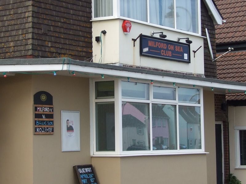Milford on Sea Club - 24/05/2013 (Photo: Pete Simpson). (External). Published on 24-05-2013 