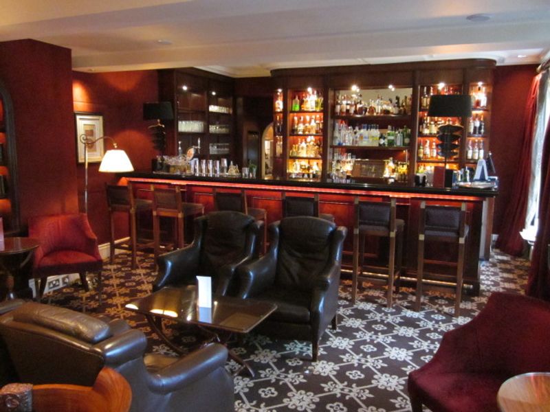 Chewton Glen Hotel, New Milton. (Bar). Published on 04-12-2010 