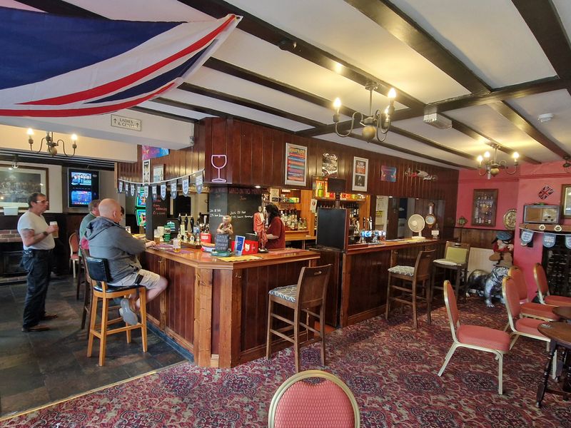 Wheatsheaf, New Milton (Photo: Pete Horn - 18/06/2026). (Pub, Bar, Customers). Published on 18-06-2026 