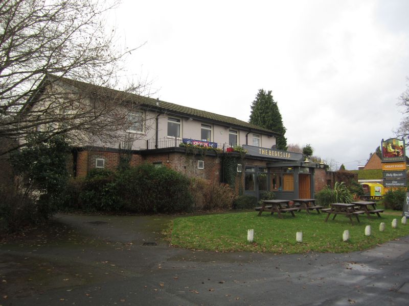 Bede's Lea, North Baddesley. (Pub, External). Published on 15-12-2012