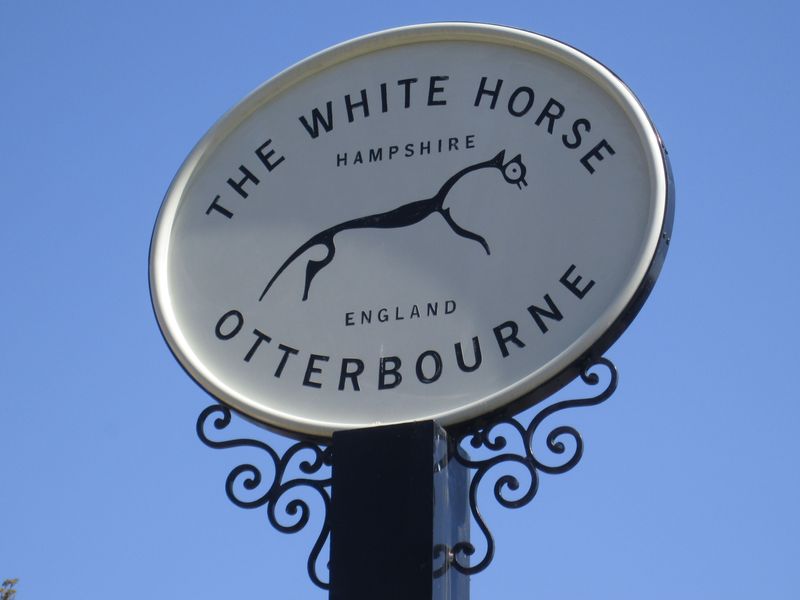 White Horse, Otterbourne. (Sign). Published on 01-05-2013