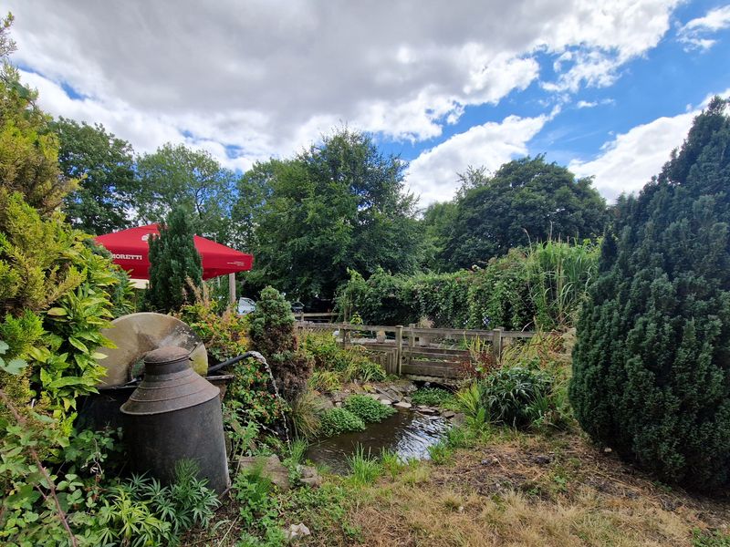 Ship Inn, Owslebury (Photo: Pete Horn - 26/07/2026). (Garden). Published on 26-07-2026 