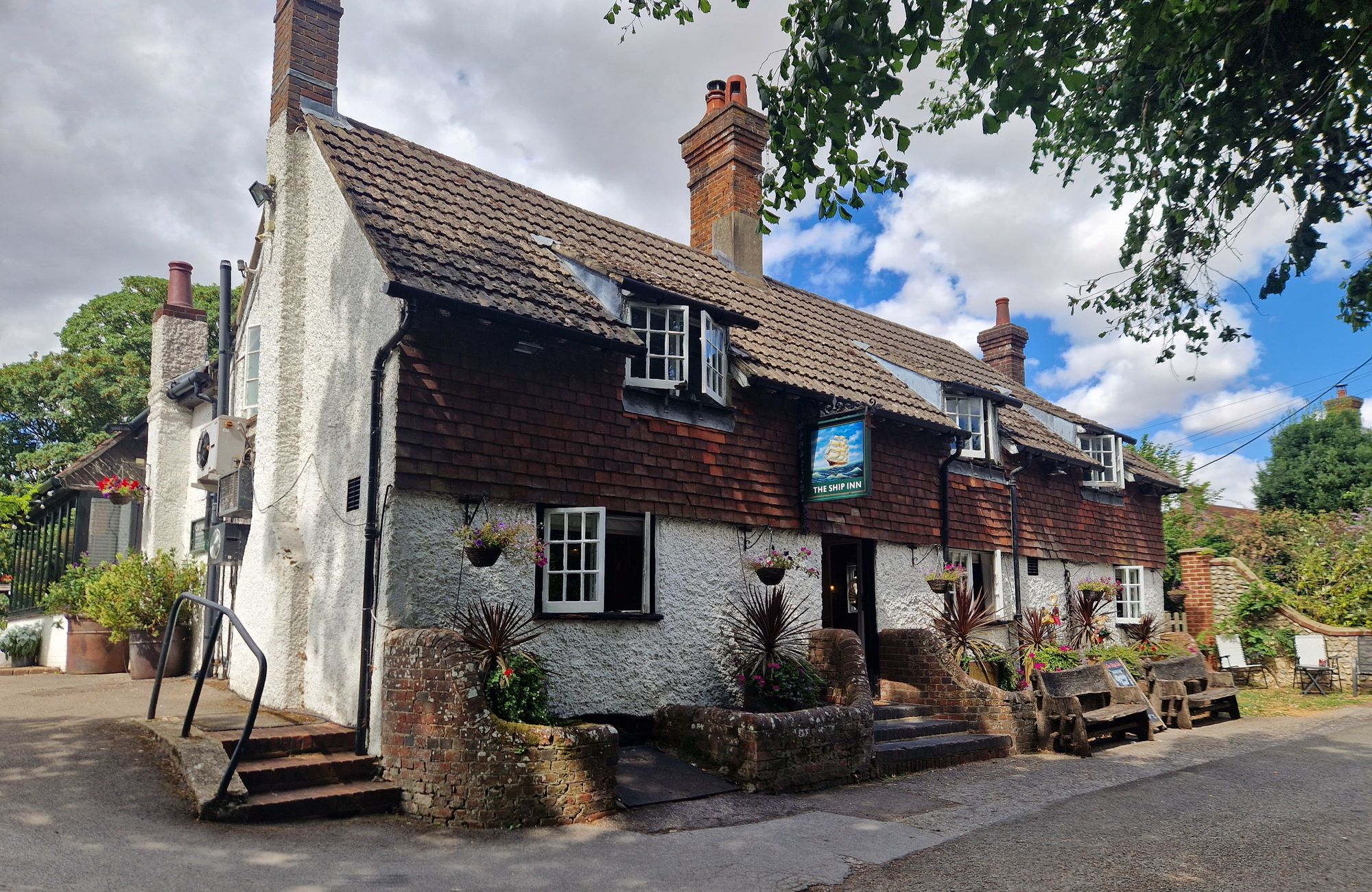 Ship Inn, Owslebury (Photo: Pete Horn - 26/07/2026). (Pub, External). Published on 26-07-2026