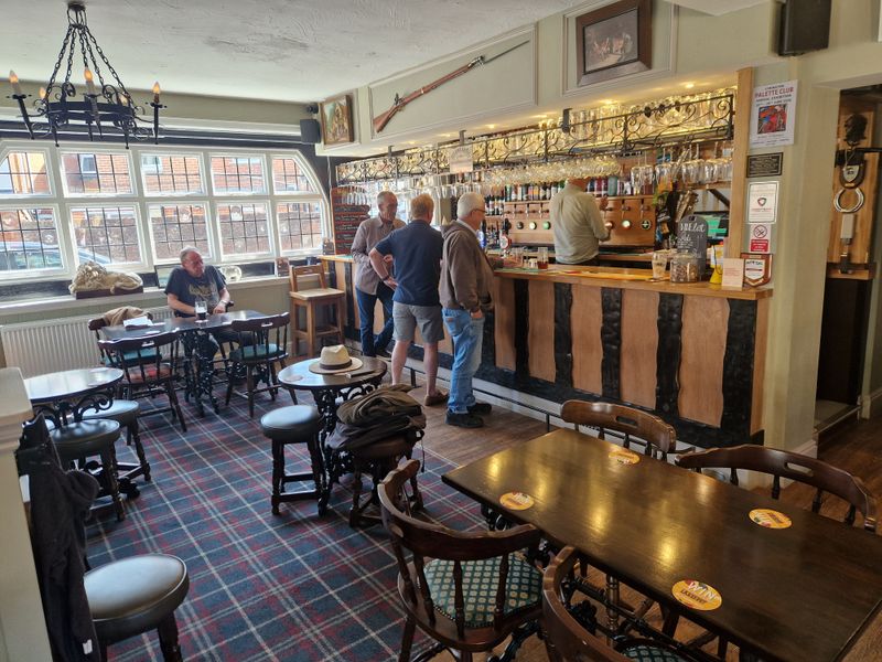Lion & Lamb, Pennington (Photo: Pete Horn - 18/06/2026). (Pub, Bar, Customers). Published on 18-06-2026 