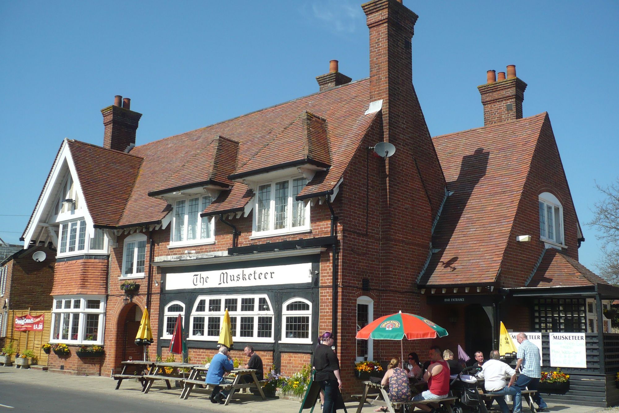 Lion & Lamb, Pennington. (Pub, External, Garden, Key). Published on 10-04-2011