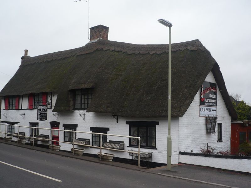 Candlesticks Inn, Ringwood (Photo: David Pritchard - 30/12/2010). (External, Key). Published on 30-12-2010