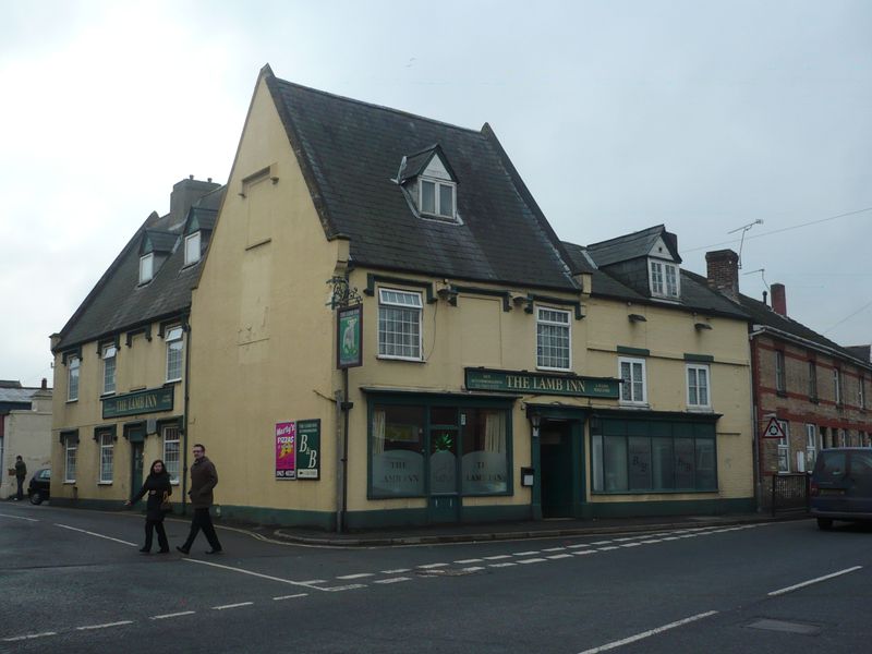 Lamb Inn, Ringwood (Photo: David Pritchard - 30/12/2010). (Pub, External). Published on 30-12-2010