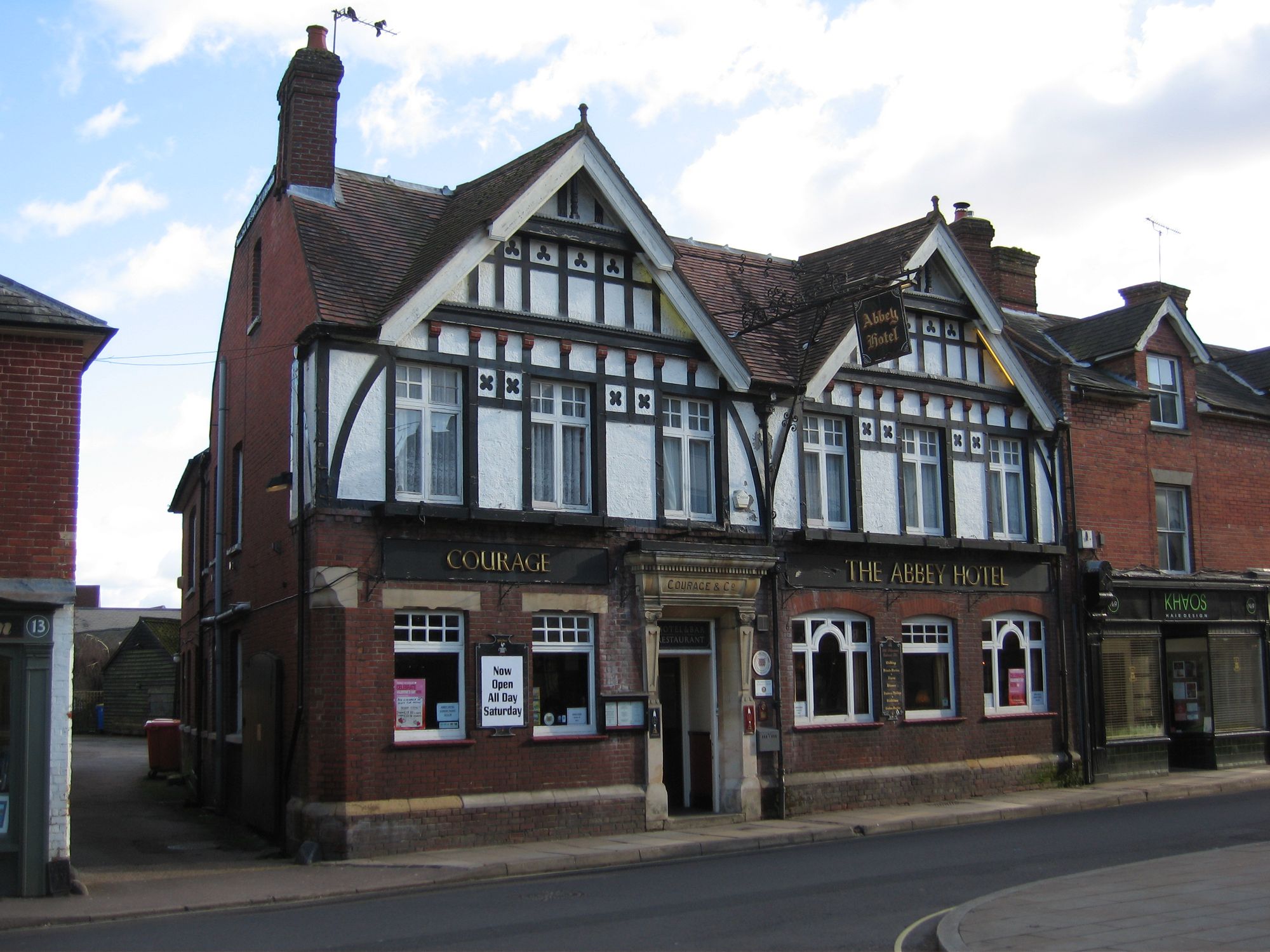 Abbey Hotel, Romsey (Photo: Alex Presland - 02/02/2013). (Pub, External). Published on 02-02-2013