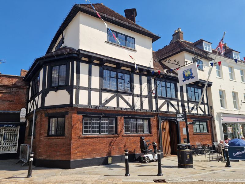 Romsey Working Men's Conservative Club (Photo: Pete Horn - 2025). (External, Key). Published on 17-08-2025