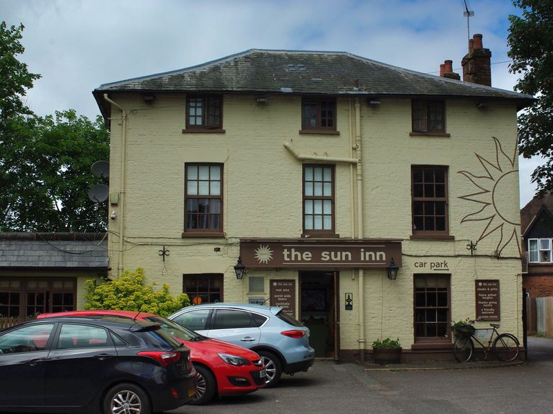 Sun Inn, Romsey (Photo: Geoff Marsh - 2018). (Pub, External). Published on 30-11--0001 