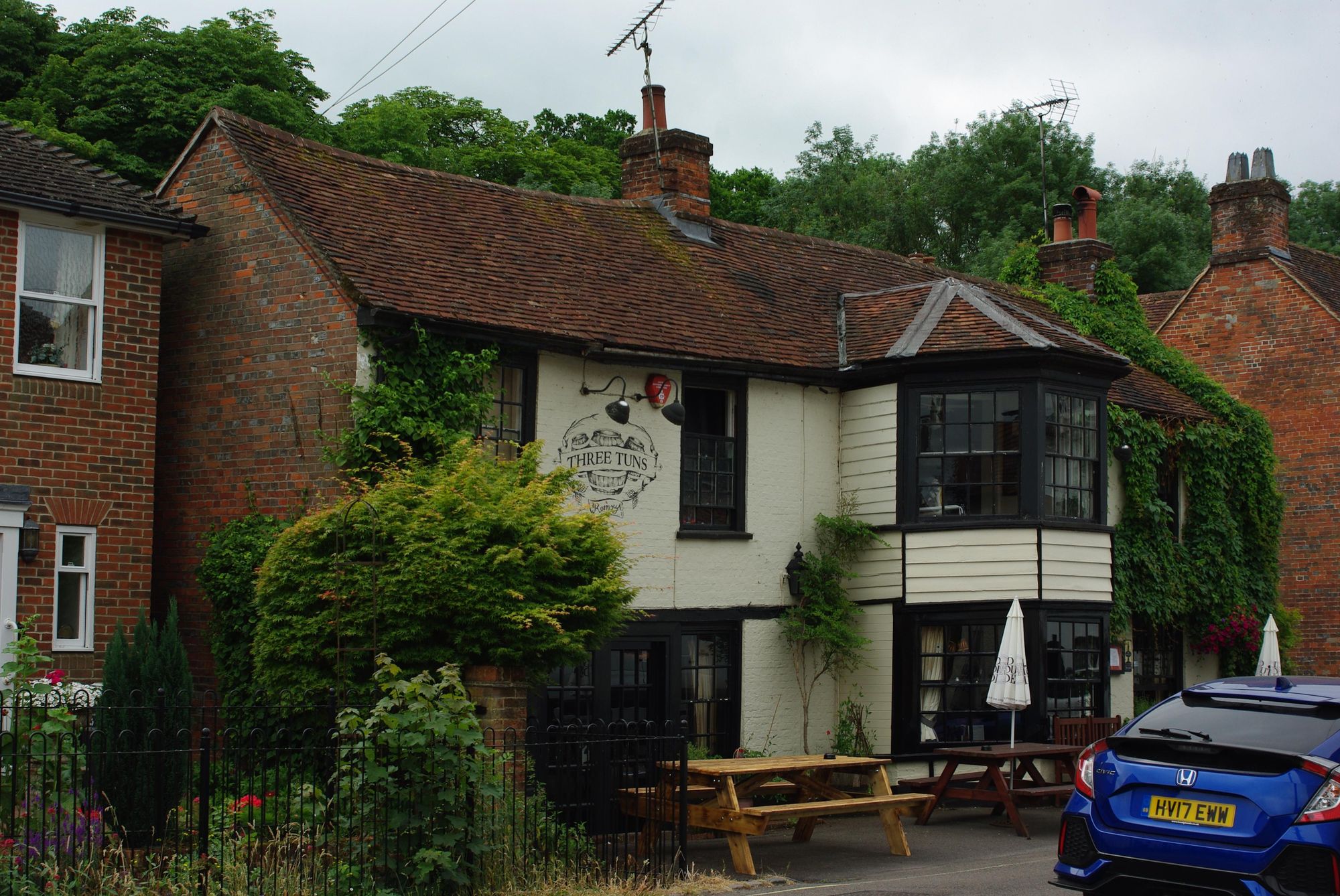 Three Tuns, Romsey (Photo: Geoff Marsh - 20/06/2018). (Pub, External). Published on 20-06-2018