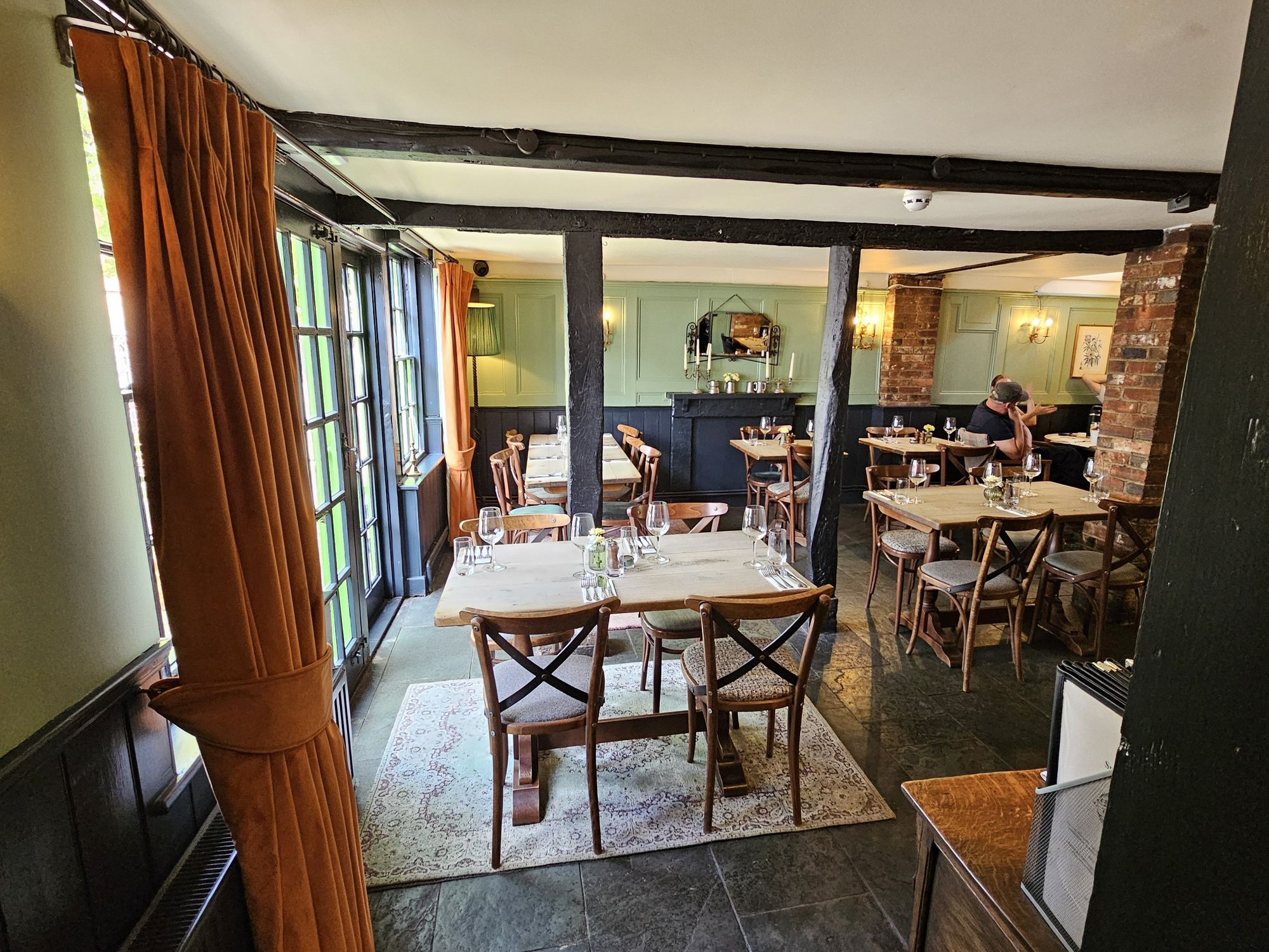 Three Tuns, Romsey (Photo: Gary Woodward - 06/08/2026). (Restaurant). Published on 06-08-2026