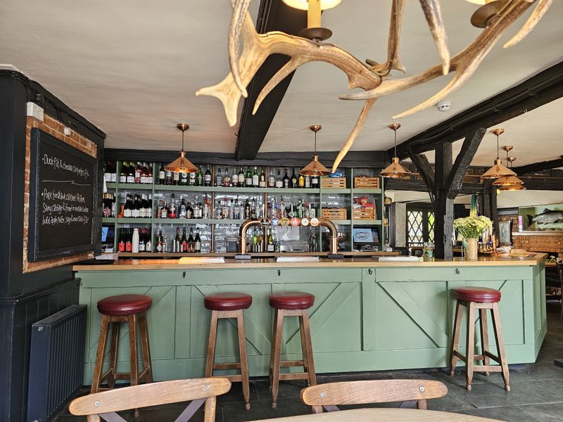 Three Tuns, Romsey (Photo: Gary Woodward - 06/08/2026). (Bar). Published on 06-08-2026 