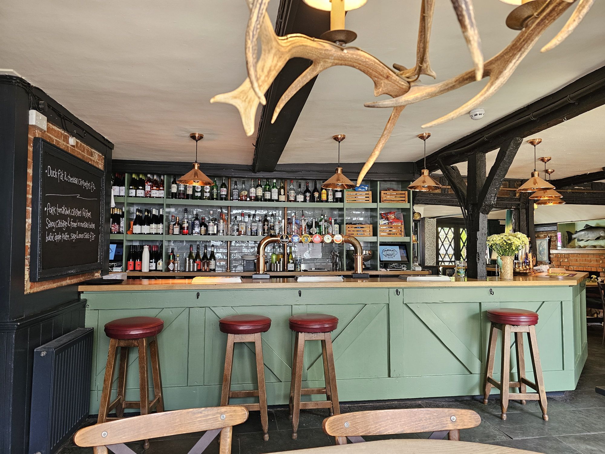 Three Tuns, Romsey (Photo: Gary Woodward - 06/08/2026). (Bar). Published on 06-08-2026