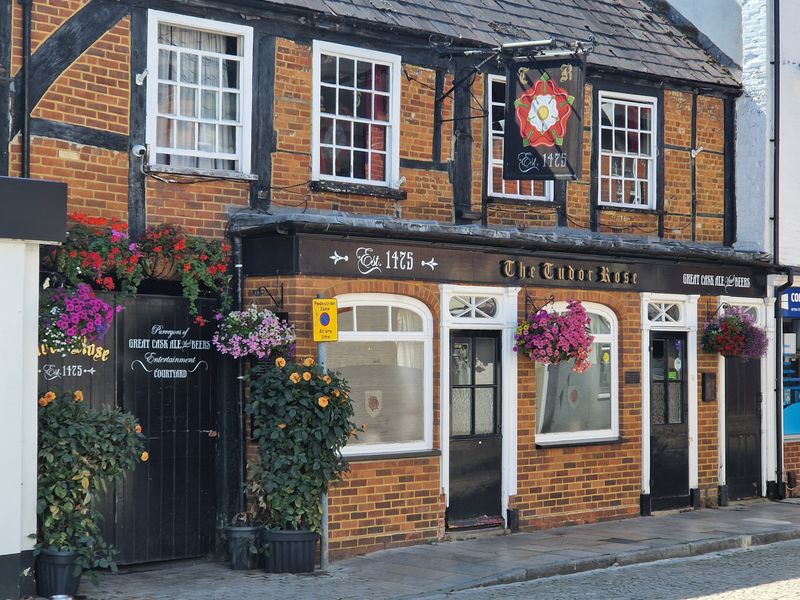 Tudor Rose, Romsey (Photo: Pete Horn - 17/08/2025). (Pub, External). Published on 17-08-2025 