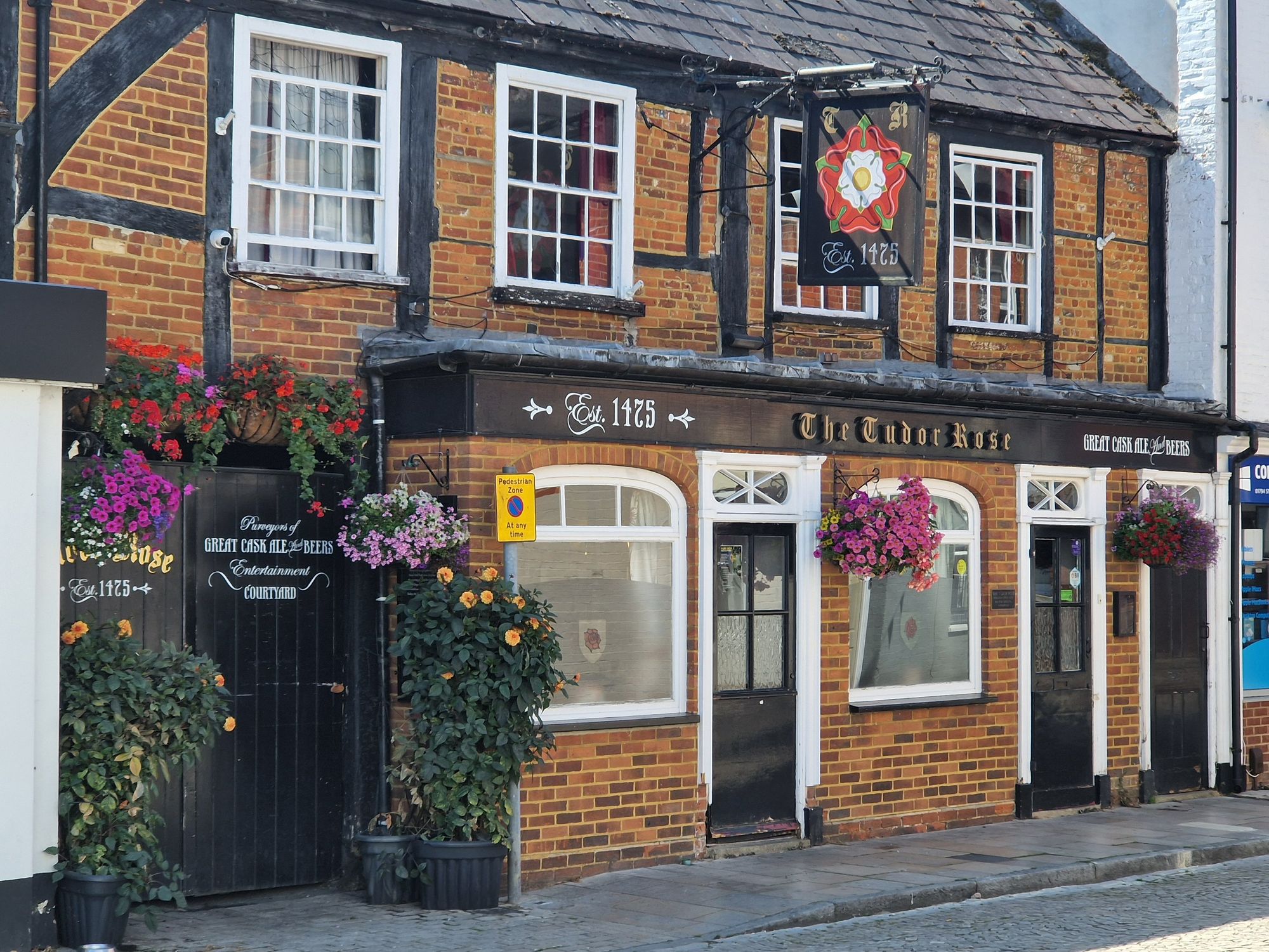 Tudor Rose, Romsey (Photo: Pete Horn - 17/08/2025). (Pub, External). Published on 17-08-2025