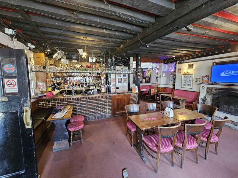 Tudor Rose, Romsey (Photo: Gary Woodward - 06/08/2026). (Bar). Published on 06-08-2026 