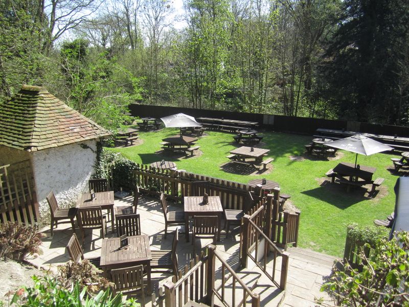Bridge Inn, Shawford 01/05/2013 (Photo: Pete Horn). (Garden). Published on 01-05-2013