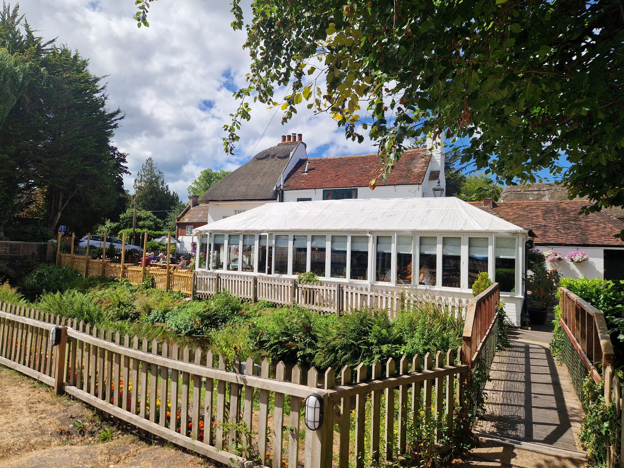 Woolpack, Sopley (Photo: Pete Horn - 05/08/2026). (Garden). Published on 05-08-2026