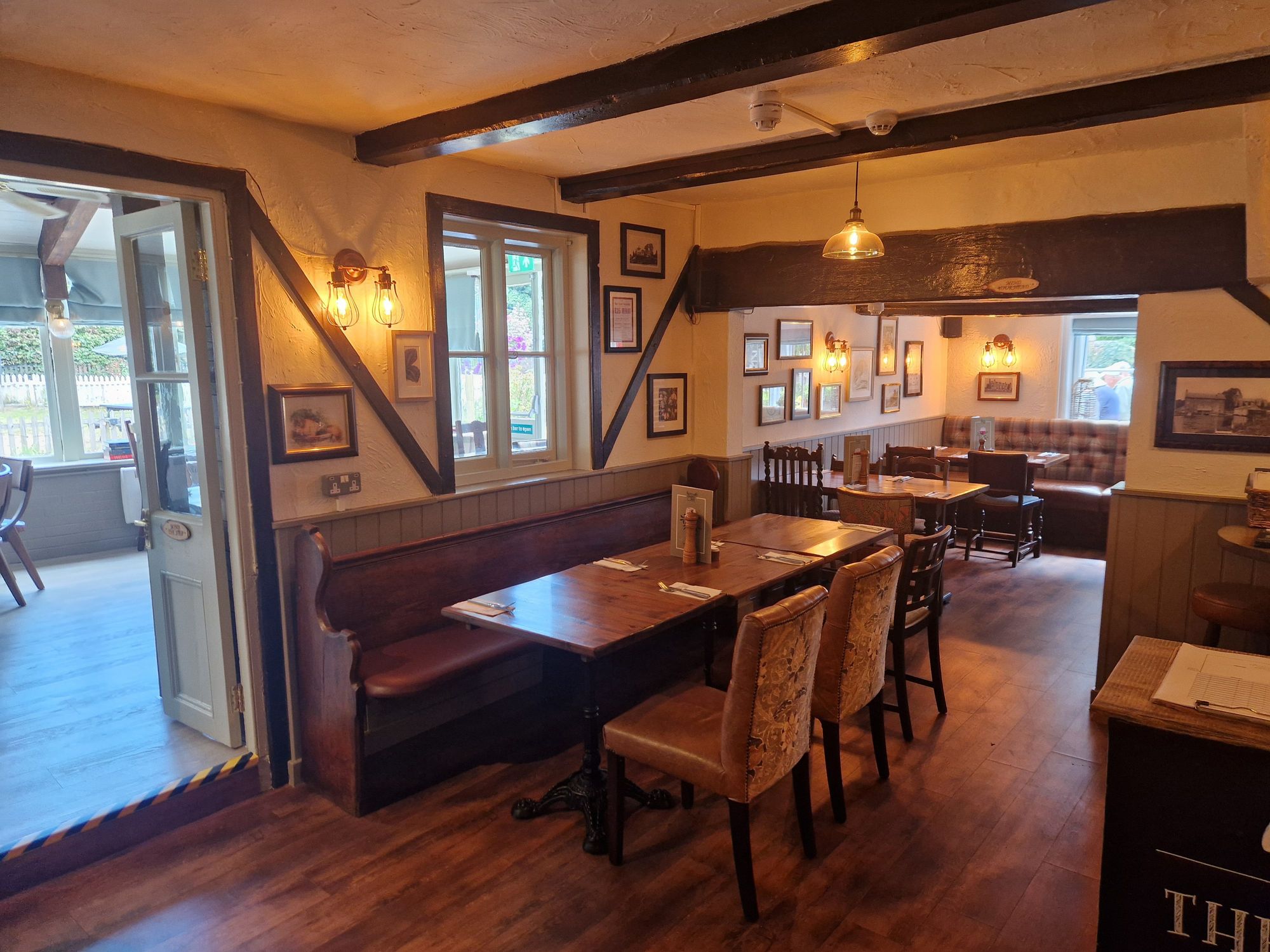 Woolpack, Sopley (Photo: Pete Horn - 05/08/2026). (Restaurant). Published on 05-08-2026