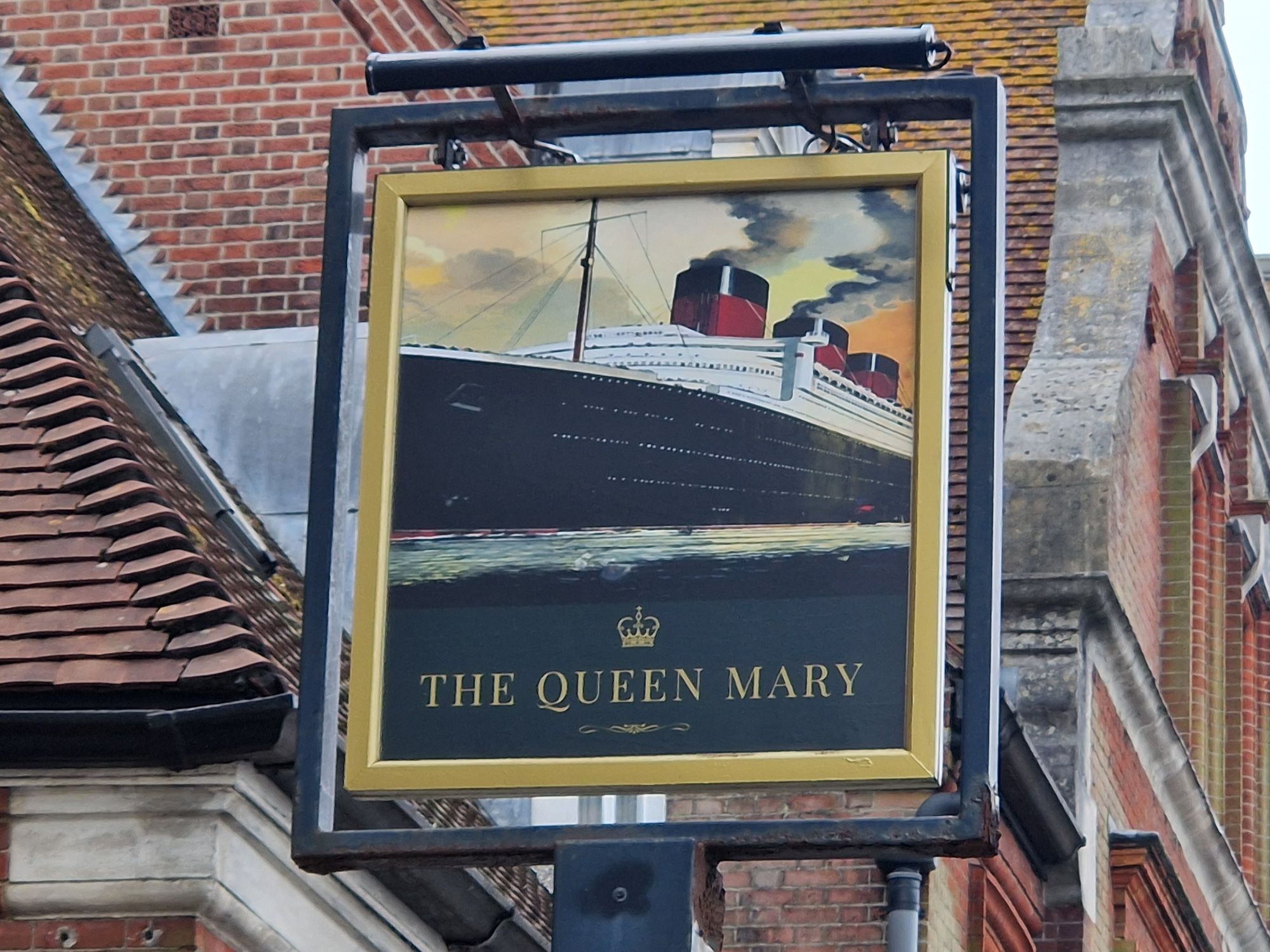 Queen Mary, Southampton (Photo: Pete Horn - 17/06/2026). (Sign). Published on 17-06-2026