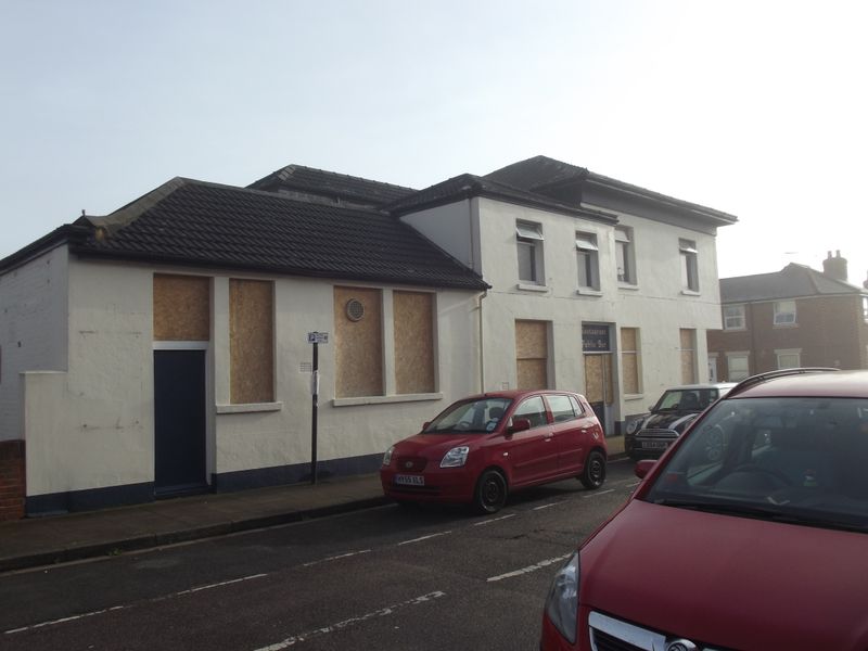 Bevois Town, Southampton. (Pub, External). Published on 12-11-2011