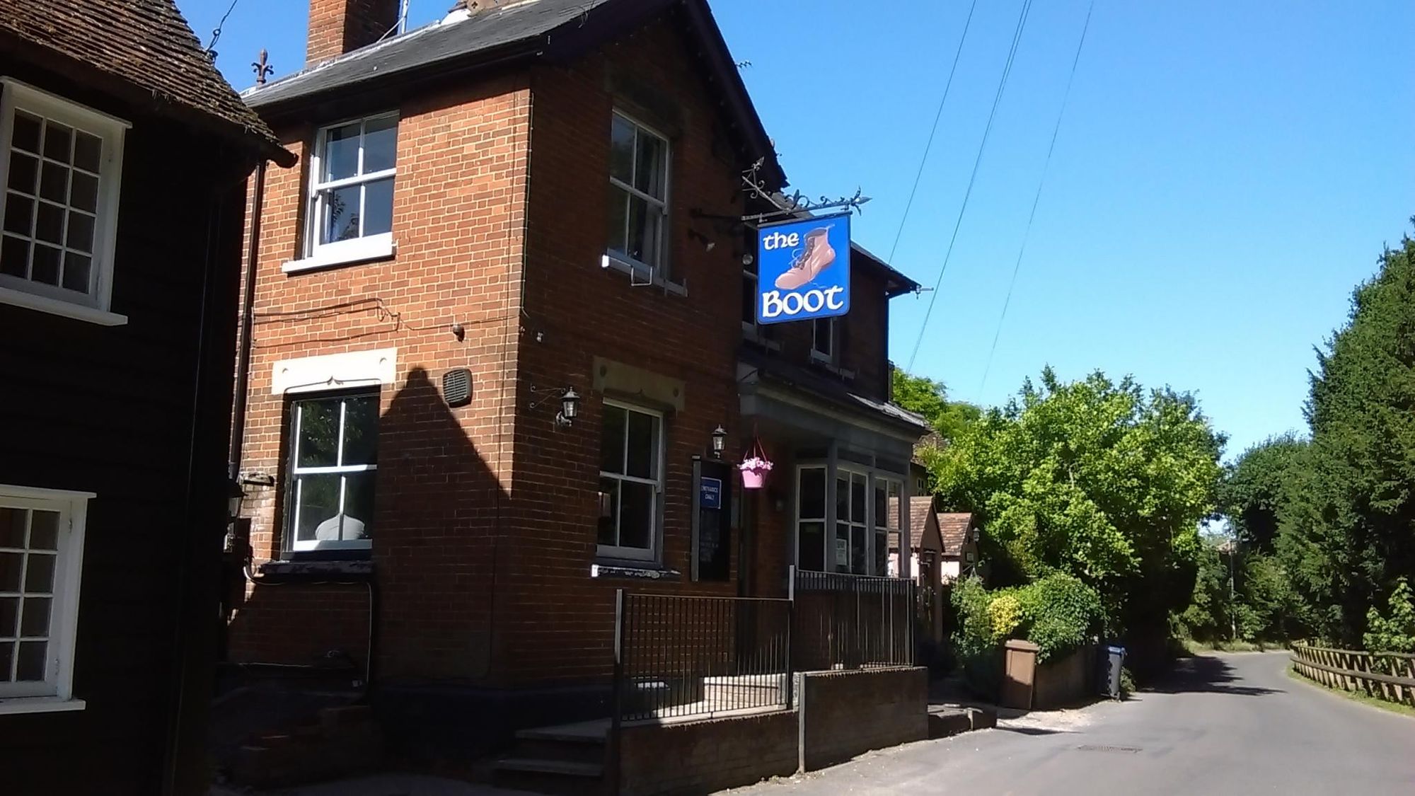 Boot, Dane End. (Pub, Key). Published on 01-01-1970