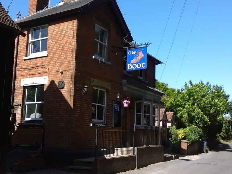 Boot, Dane End. (Pub, Key). Published on 01-01-1970