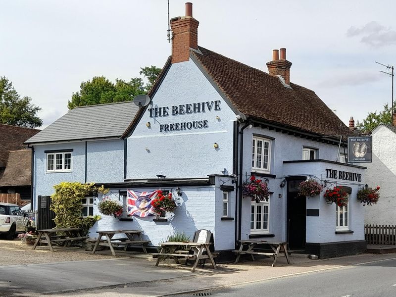 Beehive. (Pub, Key). Published on 08-04-2022