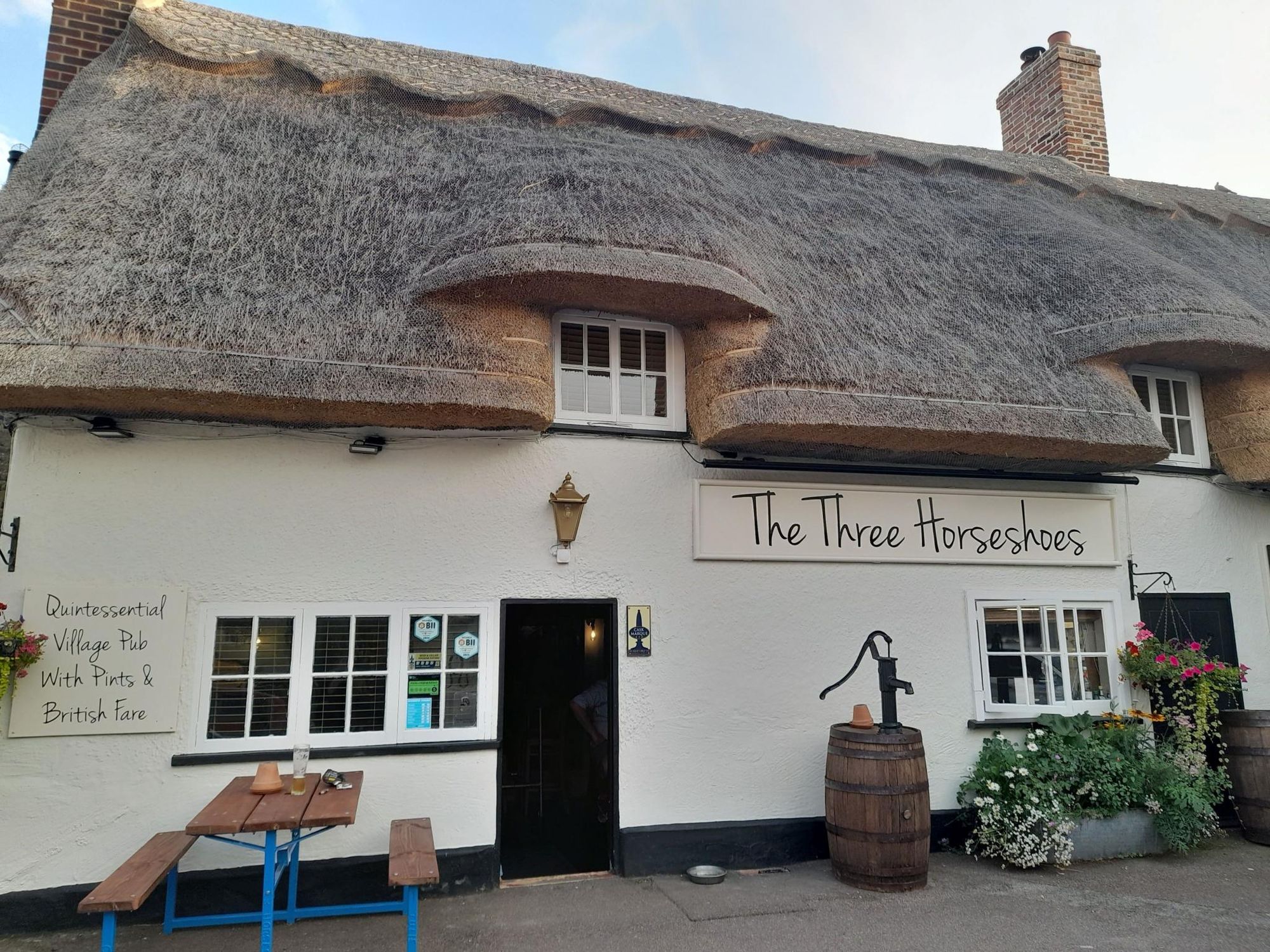 Three Horseshoes. (Pub, Key). Published on 01-01-1970