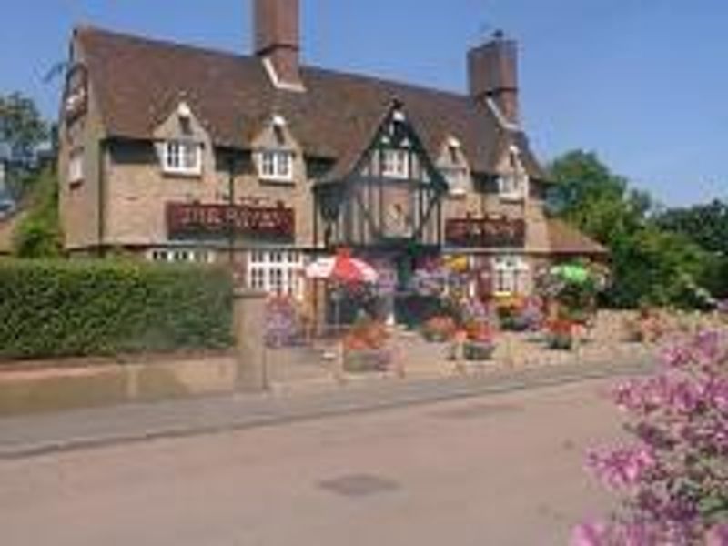 Raven at Hexton. (Pub, External). Published on 01-01-1970 