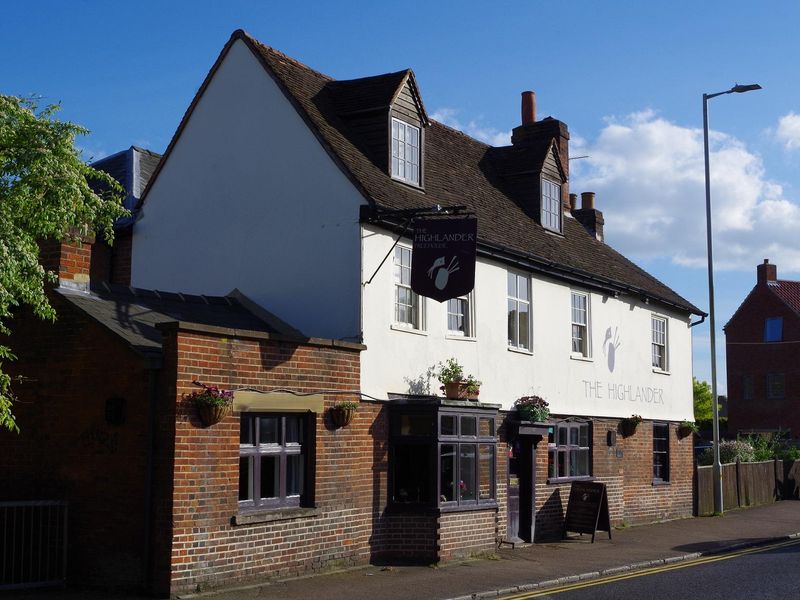Highlander Hitchin. (Pub, External, Key). Published on 21-07-2017