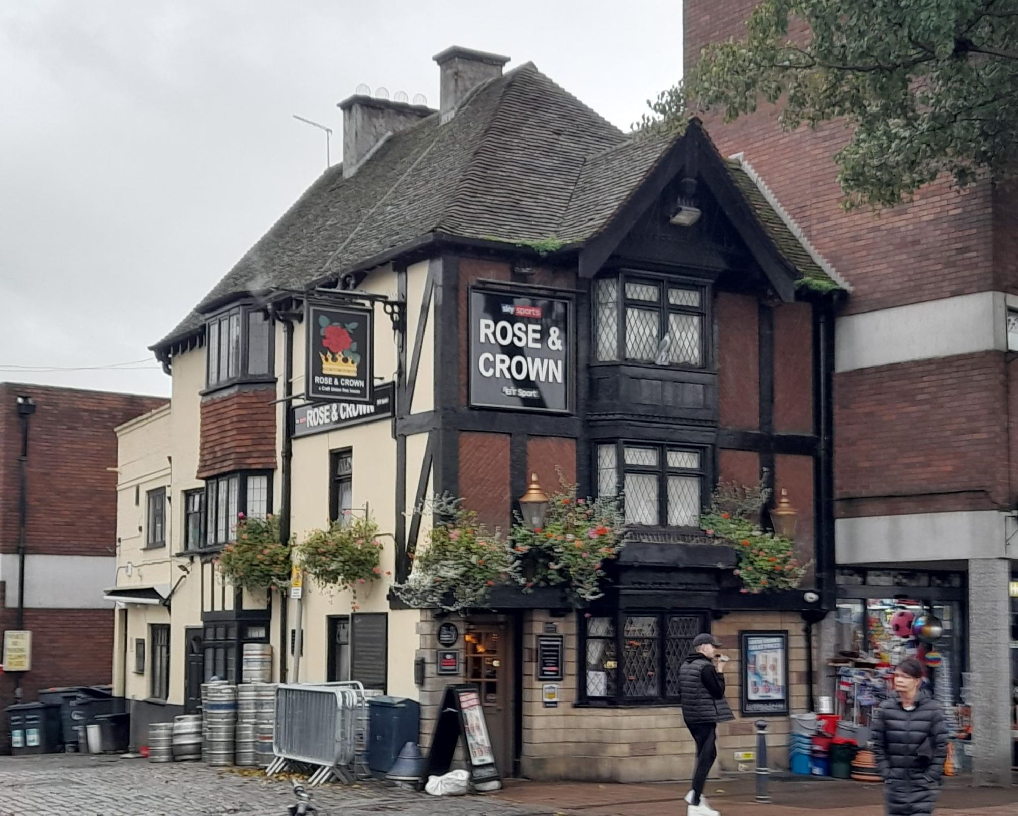 Rose and Crown. (Pub). Published on 11-07-2022