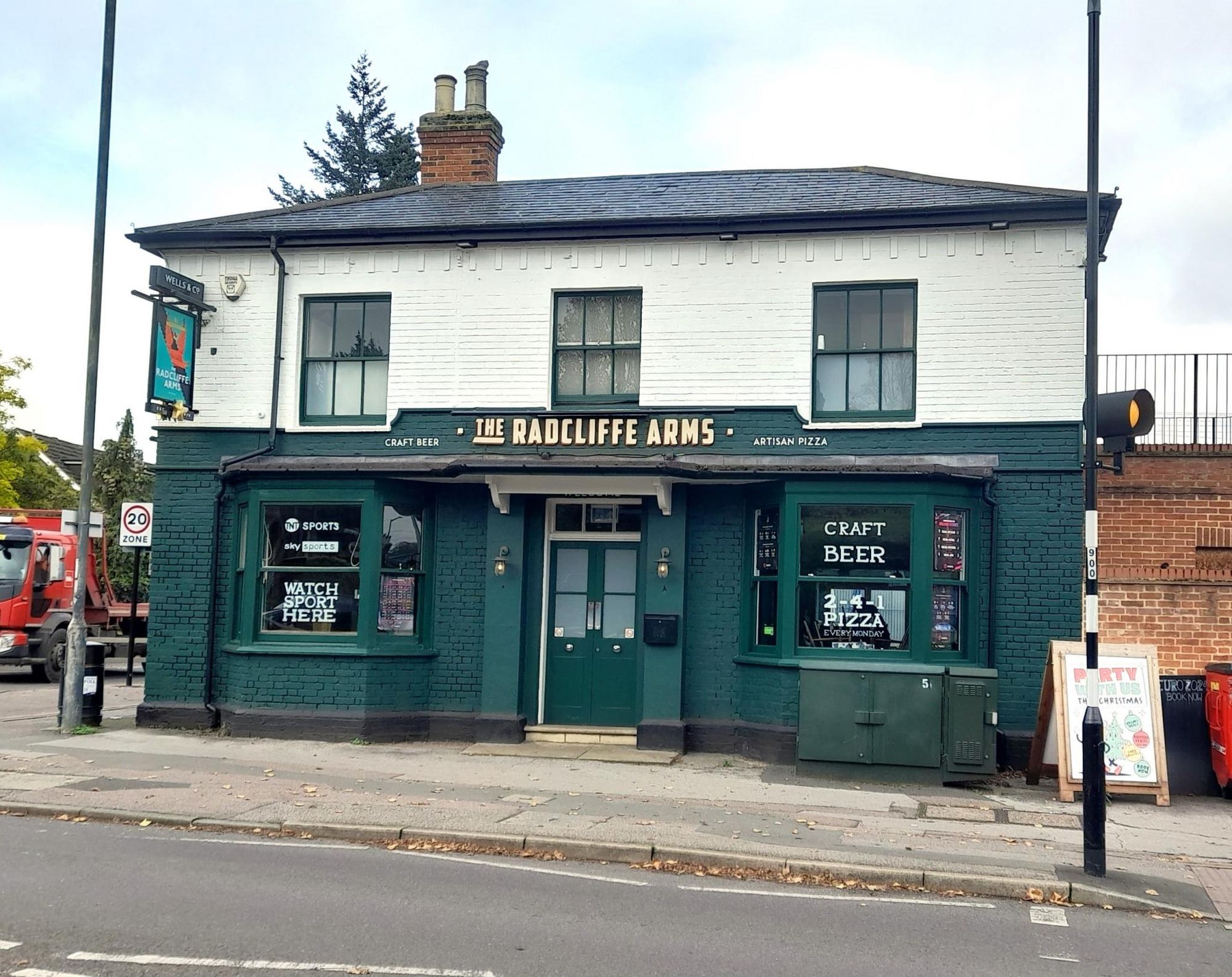 Radcliffe Arms. (Pub, Key). Published on 01-01-1970