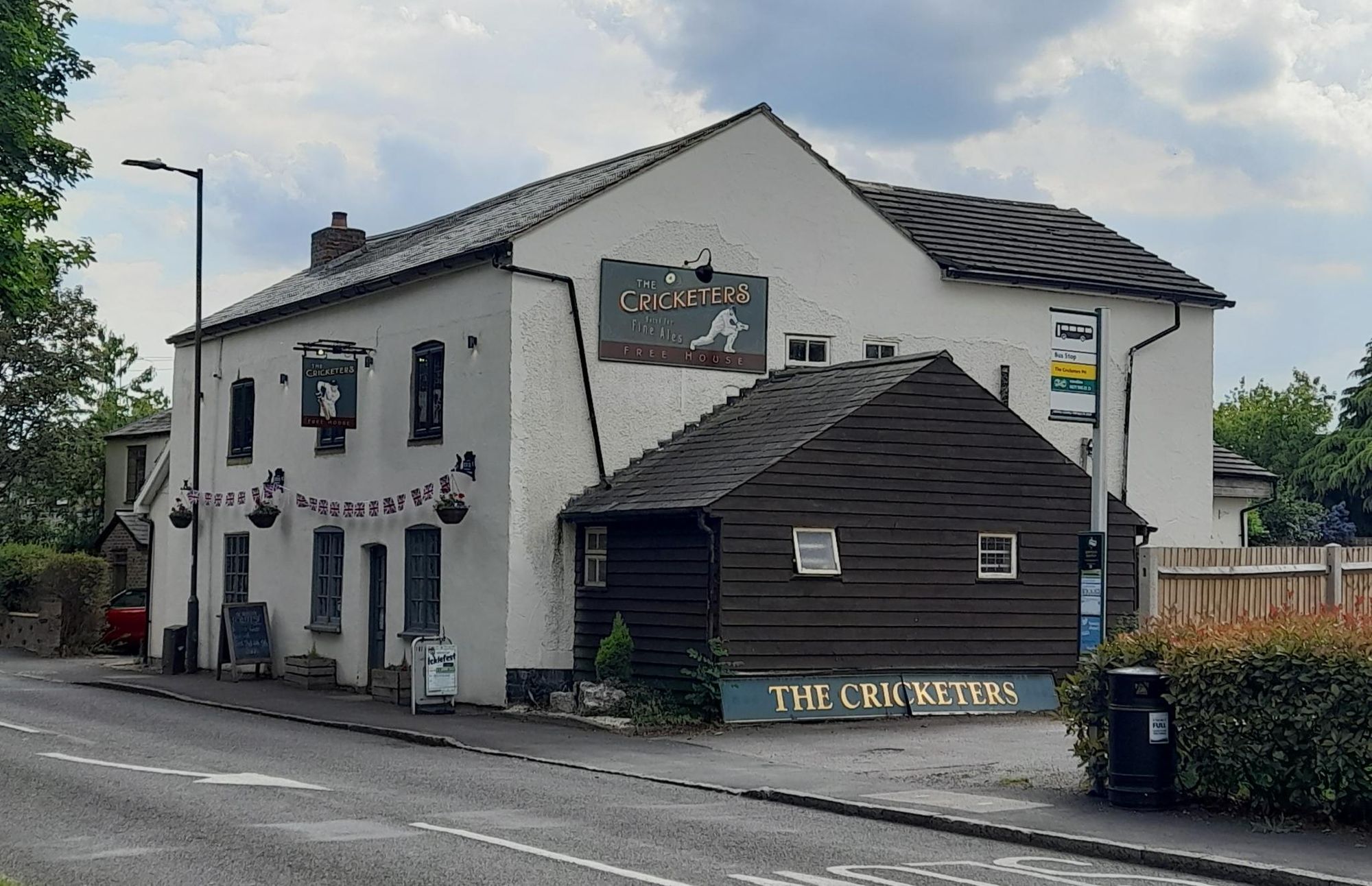 Cricketers. (Pub, Key). Published on 06-02-2022