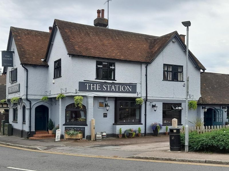 Station. (Pub, Key). Published on 07-08-2023