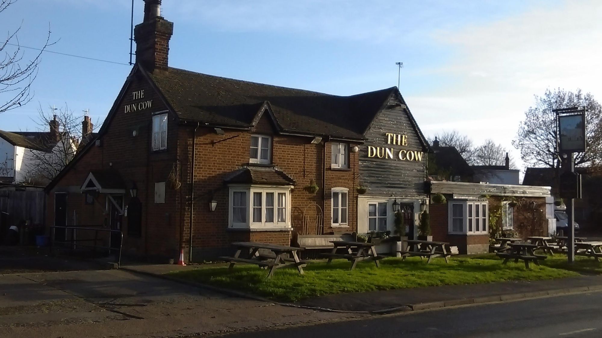 Dun Cow. (Pub, Key). Published on 01-01-1970