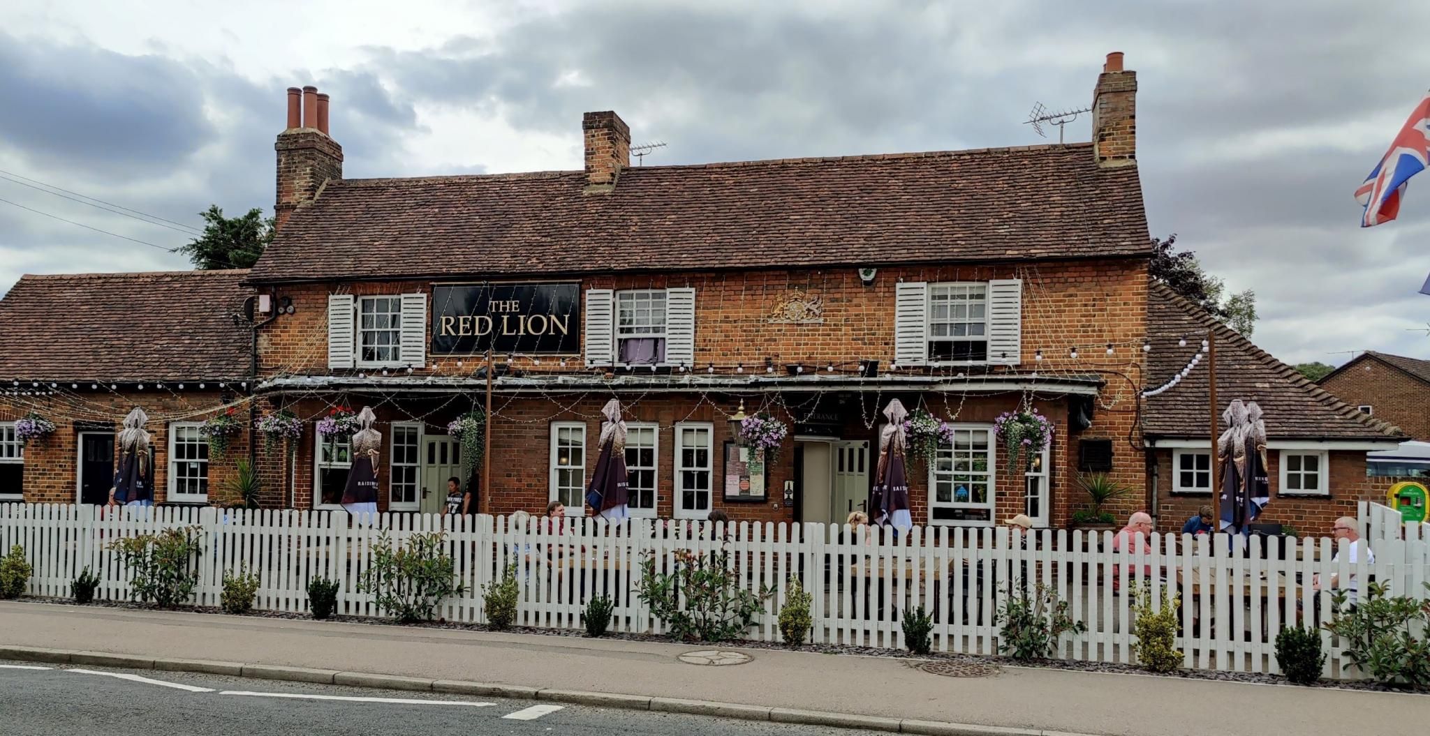 Red Lion, Woolmer Green - CAMRA Experience