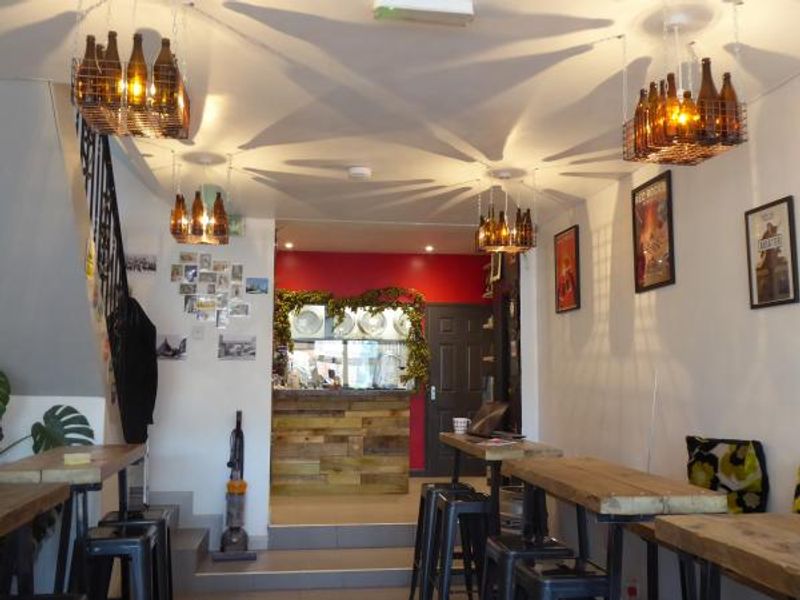 (Pub, Bar). Published on 18-11-2018 