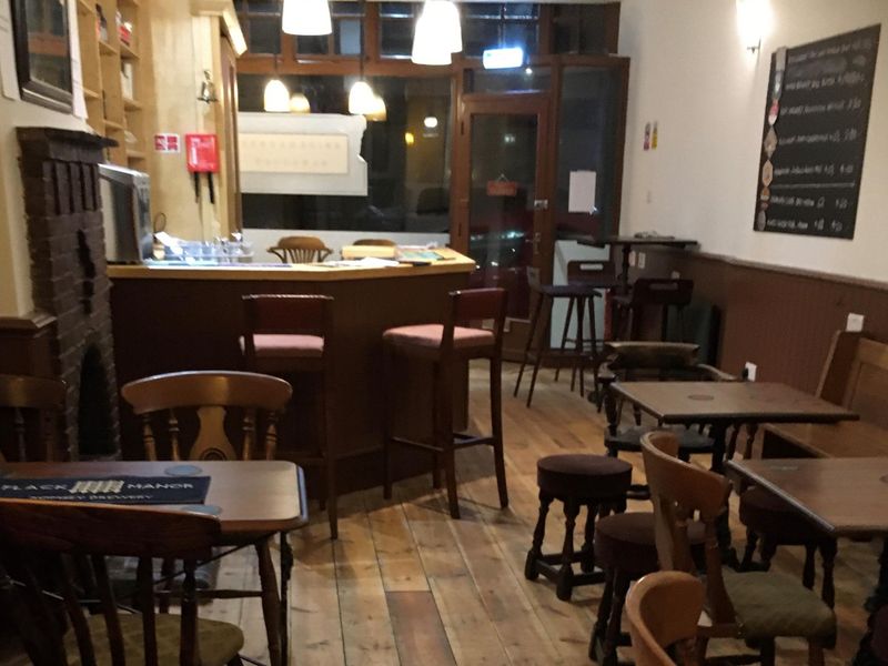 (Pub, Bar). Published on 04-11-2019 