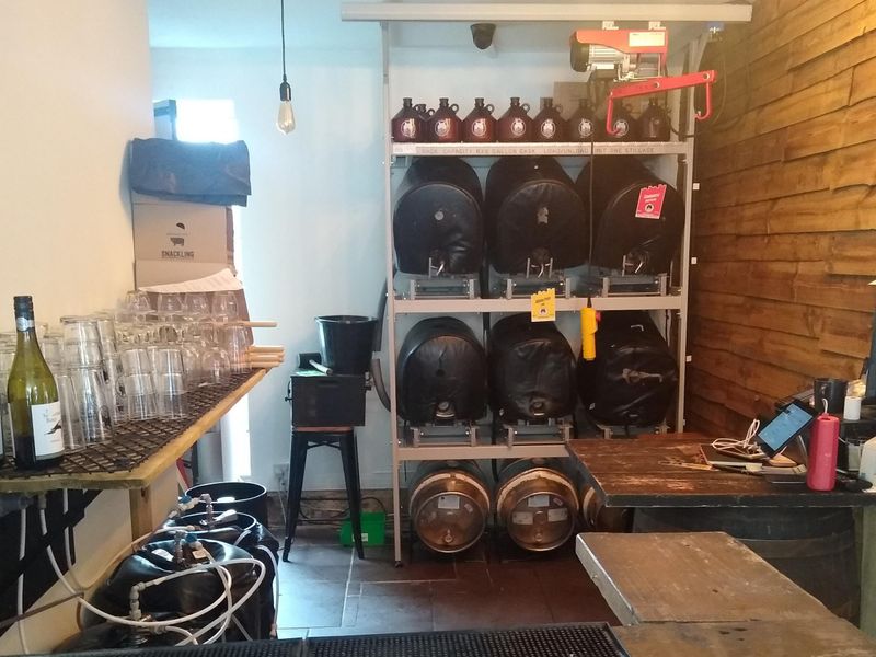 (Pub, Bar). Published on 26-09-2021 